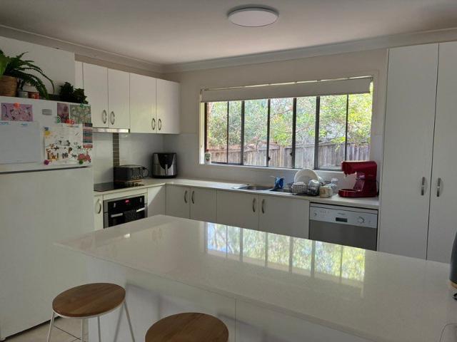 VACANT POSSESSION READY TO MOVE IN SPACEIOUS LOT 498SQM OF ROOM TO MOVE