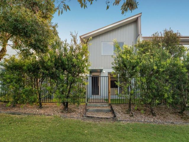 VACANT PIMPAMA TOWNHOUSE LOW MAINTENANCE LIVING IN A CONVENIENT LOCATION