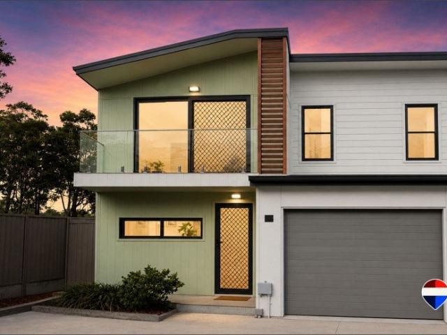 Vacant & Ready To Move Into this Stylish 3 Bedroom Townhouse in Jacaranda Gardens