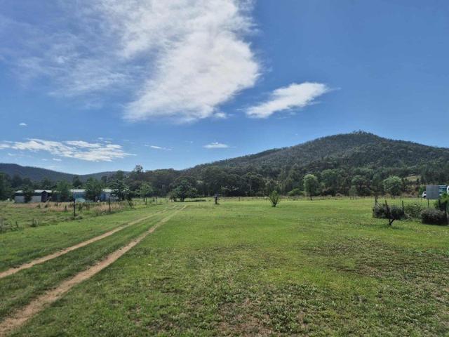Vacant Residential Land 2.98 Acres + Motorhomes + Full Off Grid Setup