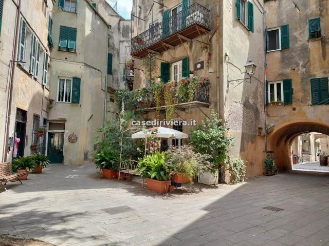 Vacanza Affitto Appartamento, in zona FINALBORGO, FINALE LIGURE