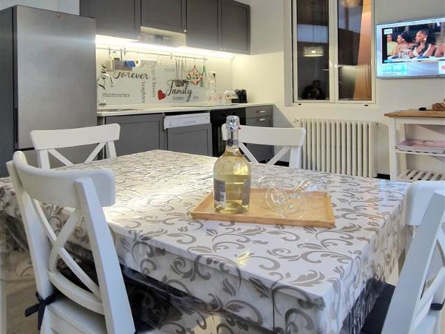 Vacanza Affitto Appartamento, in zona PASSEGGIATA, VIAREGGIO