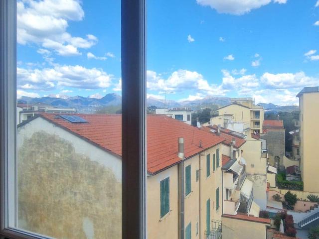 Vacanza Affitto Appartamento, in zona PASSEGGIATA, VIAREGGIO