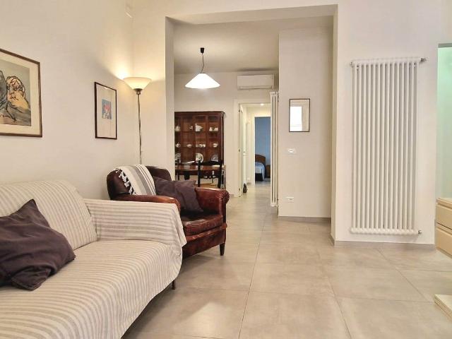 Vacanza Affitto Appartamento indipendente, in zona MARCO POLO, VIAREGGIO