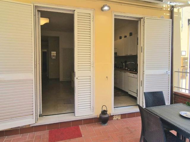 Vacanza Affitto Appartamento indipendente, in zona MARCO POLO, VIAREGGIO