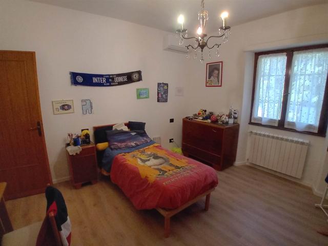 Vacanza Affitto Appartamento indipendente, in zona QUERCETA, SERAVEZZA