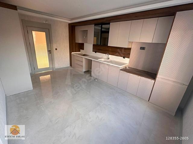 VADİ MANZARALI 3+1 ARA KAT YERDEN ISITMALI ULTRA LÜKS DAİRE_!