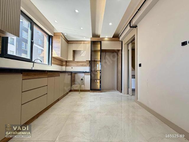 VADİ'DEN SIFIR ULTRA LÜX EBEVYN BANYOLU 3+1 FIRSAT DAİRE