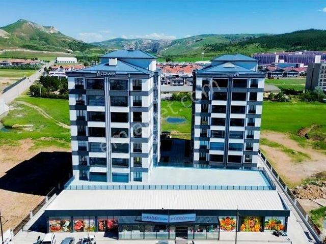 Vadi Grup'tan Eğriköprü'de Ayrı Mutfak Cadde Cephe 2+1 Satılık