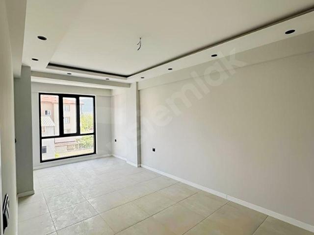 VADİ YATIRIM ALBAYRAKTA TÜİK YANI GİYİNME ODALI 2+1 DAİRE