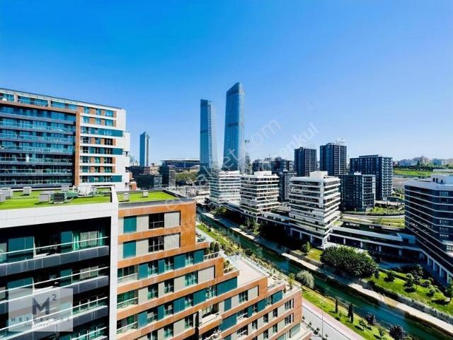 Vadistanbul Teras 1+1 Eşyalı Kiralık Daire Önü Açık Avm Cephe