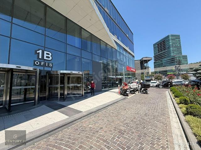 Vadistanbul Kiralık Ofis 600m2 Dekorasyonlu Ofis