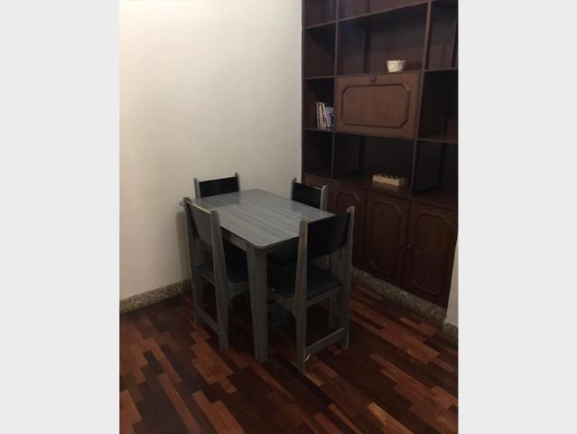 Vaga masculina em quartos individual no centro lourdes