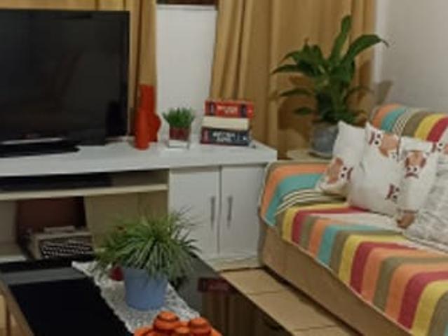 Vaga en República para meninas