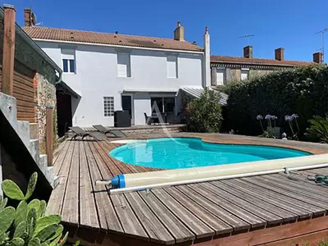 Vairé 85150 Achat / Vente maison 6 pièces t6 piscine