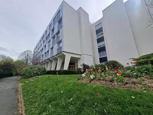 Vaires sur Marne 77360 Achat / Vente appartement 3 pièces t3 au dernier étage cave