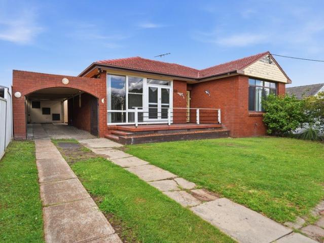 Value for Money in a Prime Rutherford Location