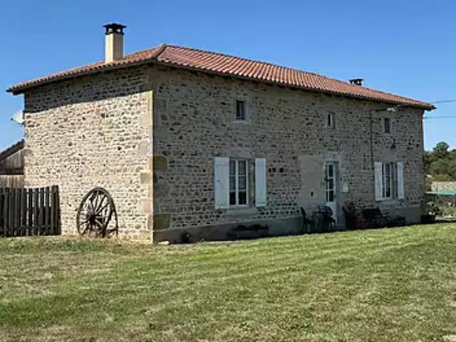 Val d’Oire et Gartempe 87320 Achat / Vente maison 5 pièces t5 au dernier étage