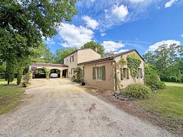 Val de Louyre et Caudeau 24510 Achat / Vente maison 5 pièces t5 piscine jardin