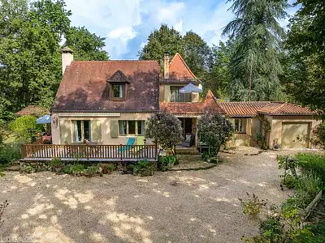 Val de Louyre et Caudeau 24510 Achat / Vente maison 9 pièces t9 terrasse garage