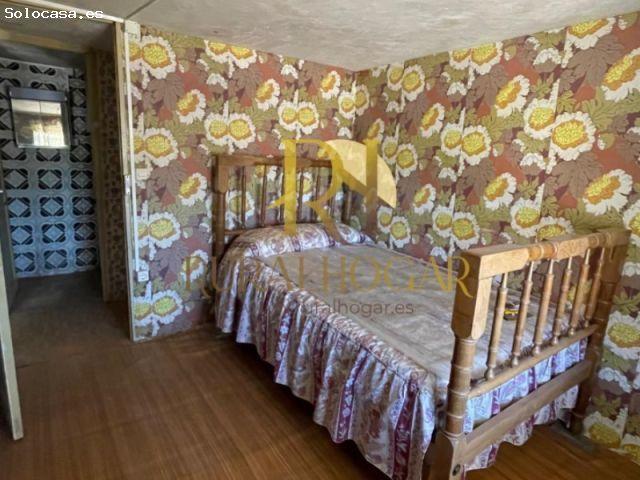 VAL DE SAN LORENZO: Casa para rehabilitar a 10 minutos de Astorga