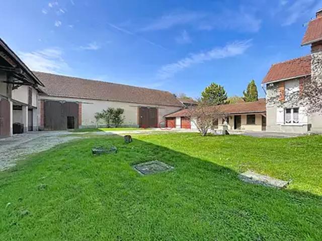 Val de Vesle 51360 Achat / Vente maison 7 pièces t7 au dernier étage cave