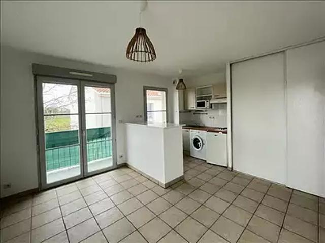 Val de Virvée 33240 Location appartement 2 pièces t2 parking