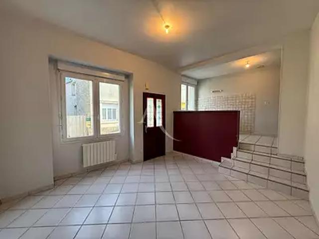 Val d'Erdre Auxence 49370 Location maison 2 pièces t2 au dernier étage