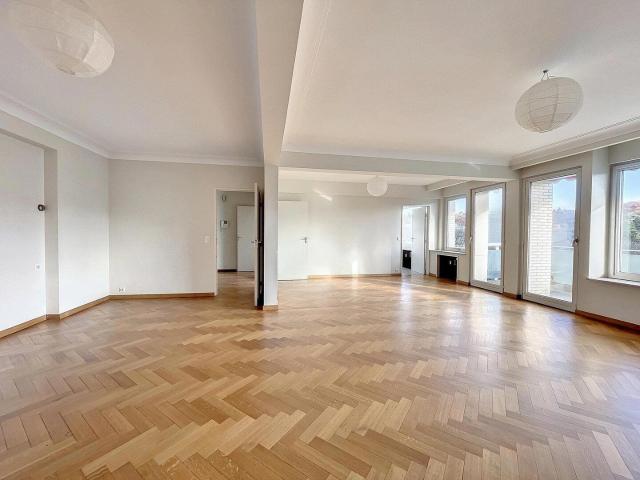 Val Duchesse – 3 bedroom flat, 144m², with two terraces