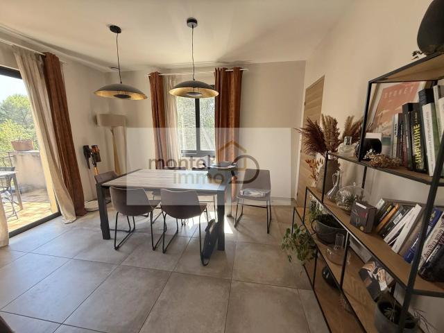 Valaurie, maison rénové avec appartement indépendant et atel. 175m² Valaurie