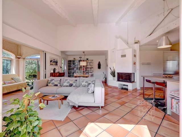 Valbonne – une vraie maison de famille aux portes du village 166m² Valbonne