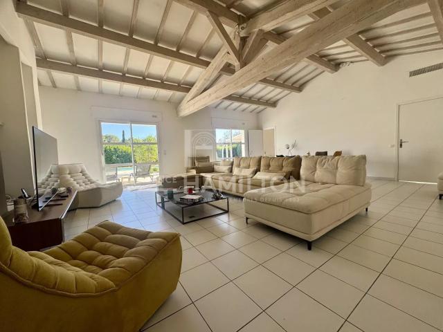 Valbonne – Villa de Plain Pied avec Piscine 185m² Valbonne