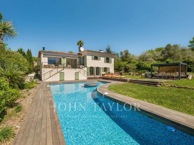 Valbonne Charmante Villa provencale à pied du Village 221m² Valbonne