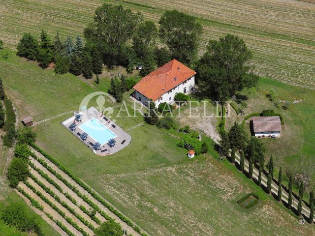 Valdarno, nel territorio di Terranuova Bracciolini, questa s. 1236m² Terranuova Bracciolini