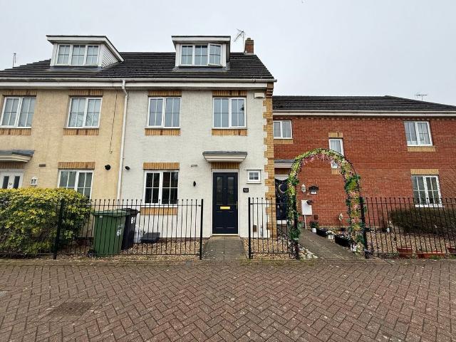Vale Drive, Hampton Vale PE7, 3 bed property to rent, £1,350 pcm | PrimeLocation
