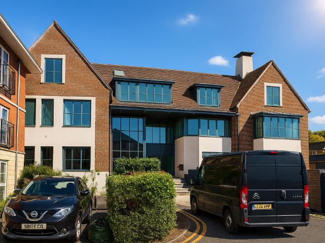 Vale House, Reigate, RH2 1 bed apartment to rent £1,600 pcm £369 pw
