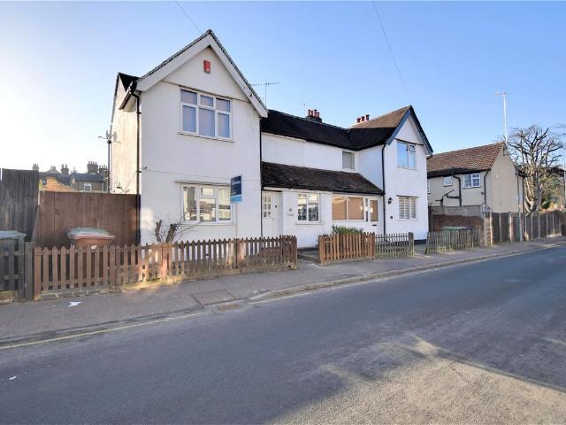 Vale Road, Bushey, Hertfordshire WD23, 3 bed semi detached house to rent, £2,000 pcm | PrimeLocation