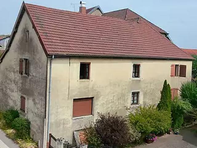 Valempoulières 39300 Achat / Vente maison 7 pièces t7 au dernier étage jardin