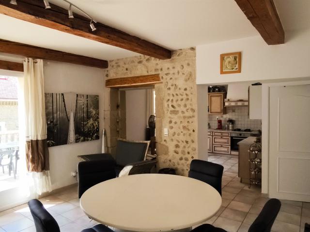 Valence. Terrain De Loisirs De 1092 M2 Renove En Galets 16. 160m² Valence