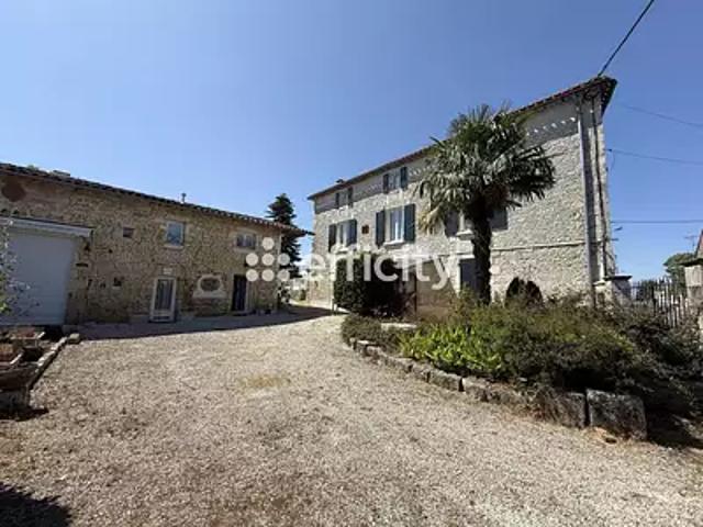 Valence 16460 Achat / Vente maison 13 pièces t13 piscine