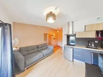 Valence 26000 Location appartement 1 pièce t1 au dernier étage