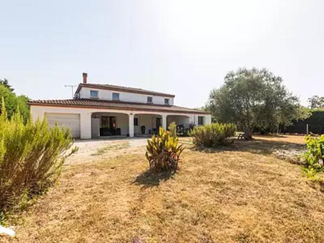 Valence 82400 Achat / Vente maison 4 pièces t4 au dernier étage parking