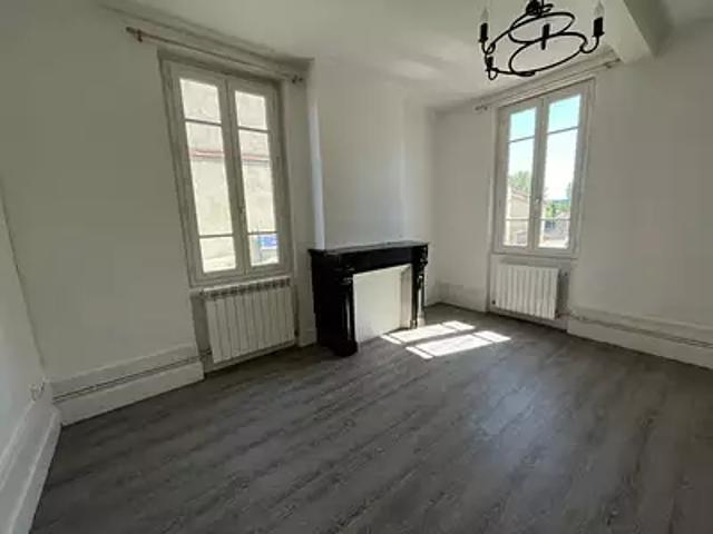 Valence 82400 Location maison 4 pièces t4