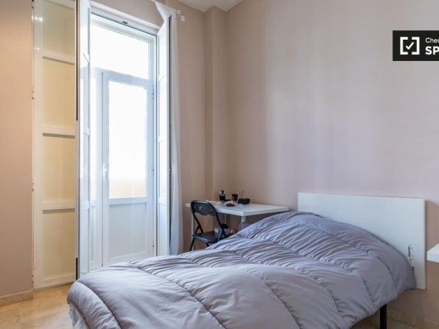 valencia, Valencian Community 46005