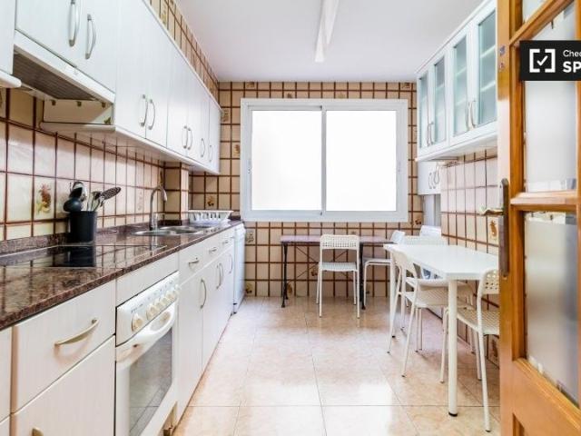 valencia, Valencian Community 46021