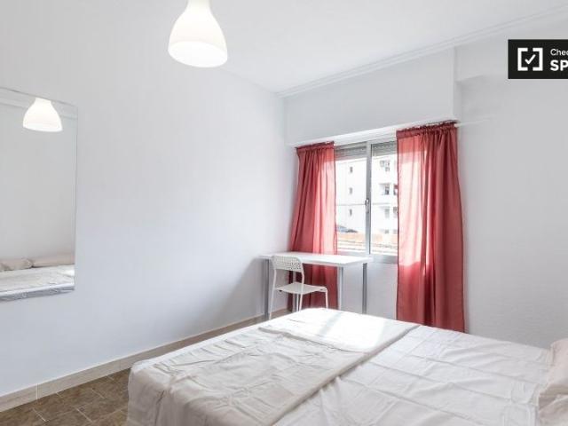 valencia, Valencian Community 46021