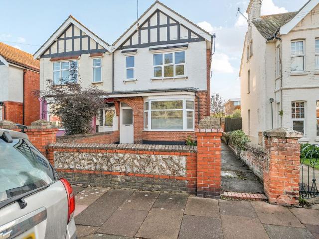 Valencia Road, Worthing, West Sussex BN11, 1 bed flat to rent, £1,150 pcm | PrimeLocation