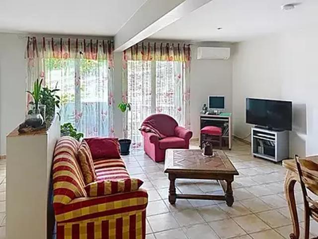 Valensole 04210 Achat / Vente appartement 3 pièces t3 au dernier étage cave