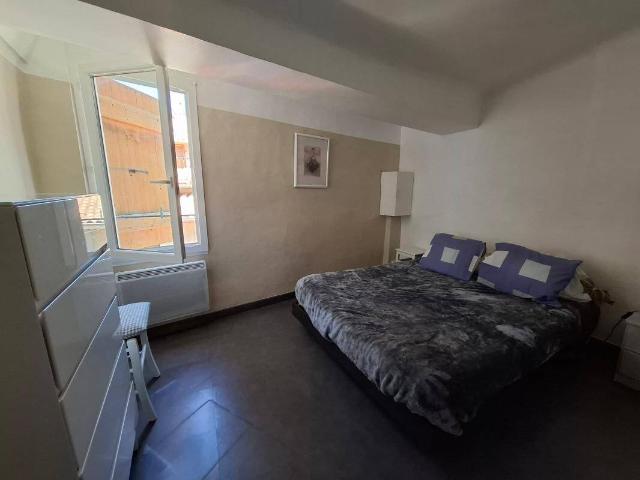 VALENSOLE T2 MEUBLÉ DE 33M²