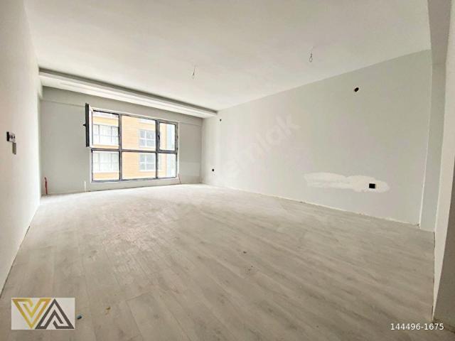 VALENTİA'DAN VADİ MANZARA EVLERİ OTURUMA HAZIR 3+1 SATILIK FIRSAT DAİRE !
